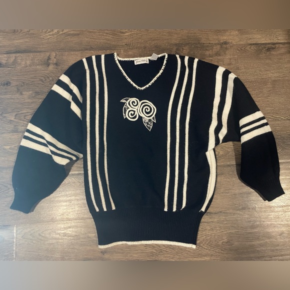 vntg jane ashley Sweaters - Unique Fabulous Vintage Striped Floral Appliqué Sweater, Women’s L